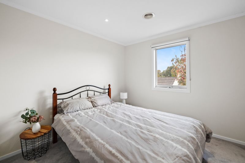 6/30 The Parkway, Caroline Springs