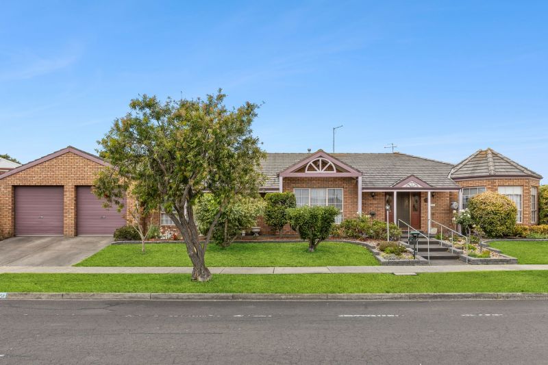 2 Viewbay Drive, Leopold VIC 3224