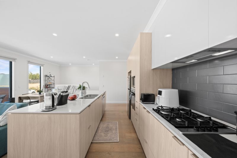 37 Tussock Drive, Bundoora