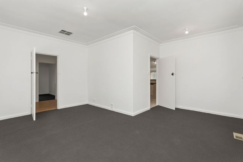 10 Travers Street, Thomastown