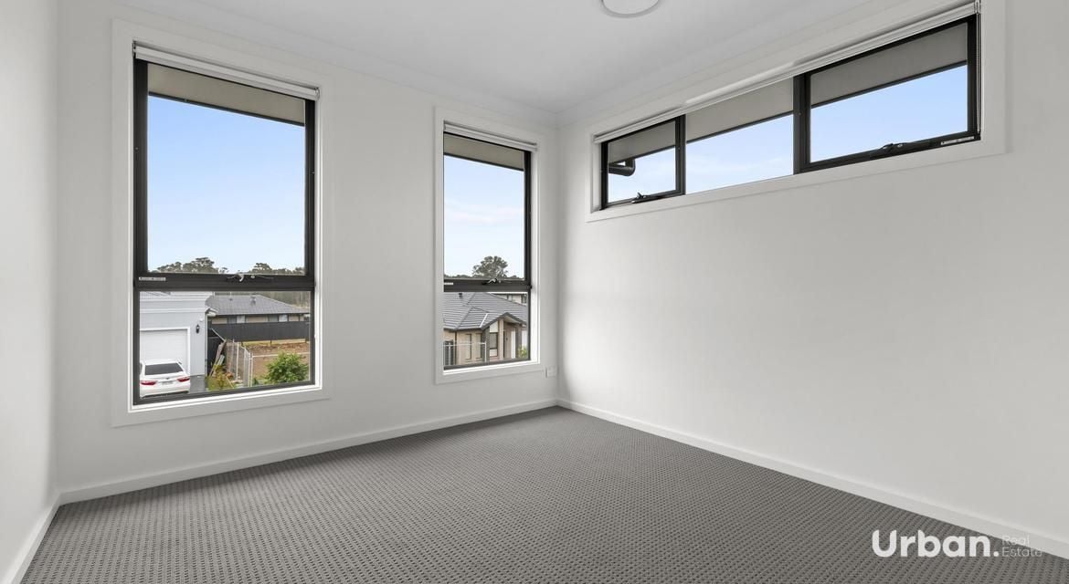 Austral 386 Tenth Avenue