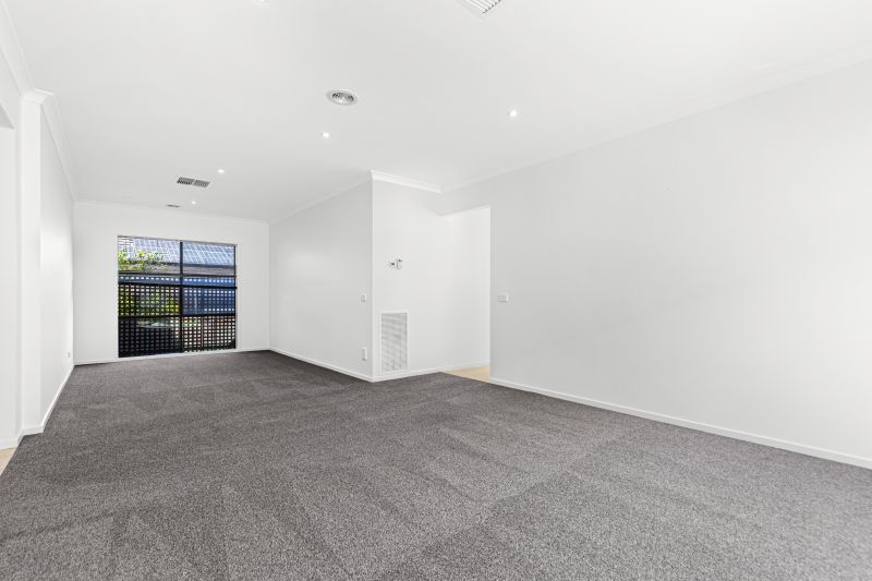 5 Bear Crescent, Doreen
