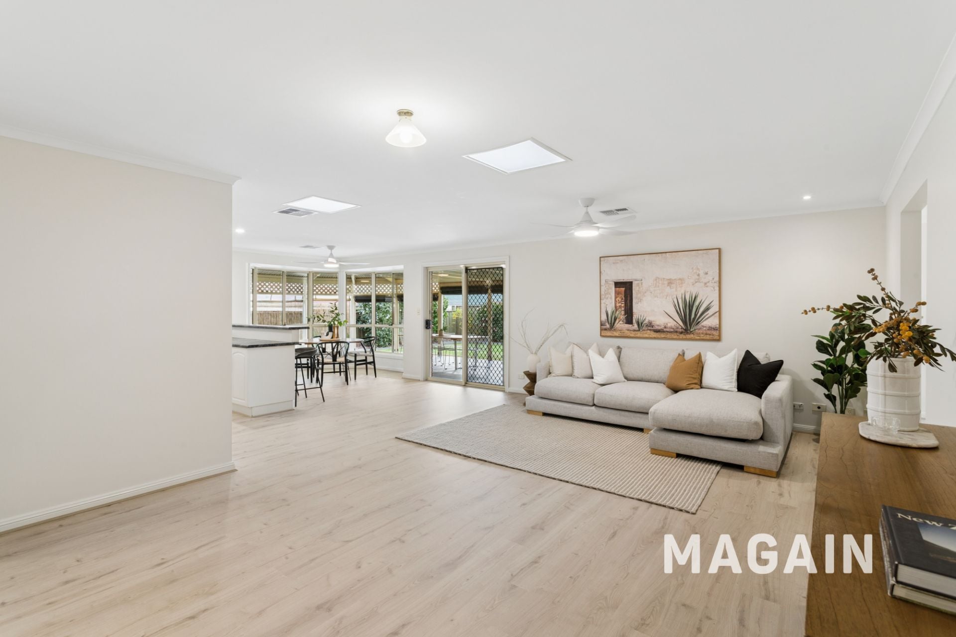 24 Marrington Circuit Morphett Vale SA, Morphett Vale - Thumbnail 2