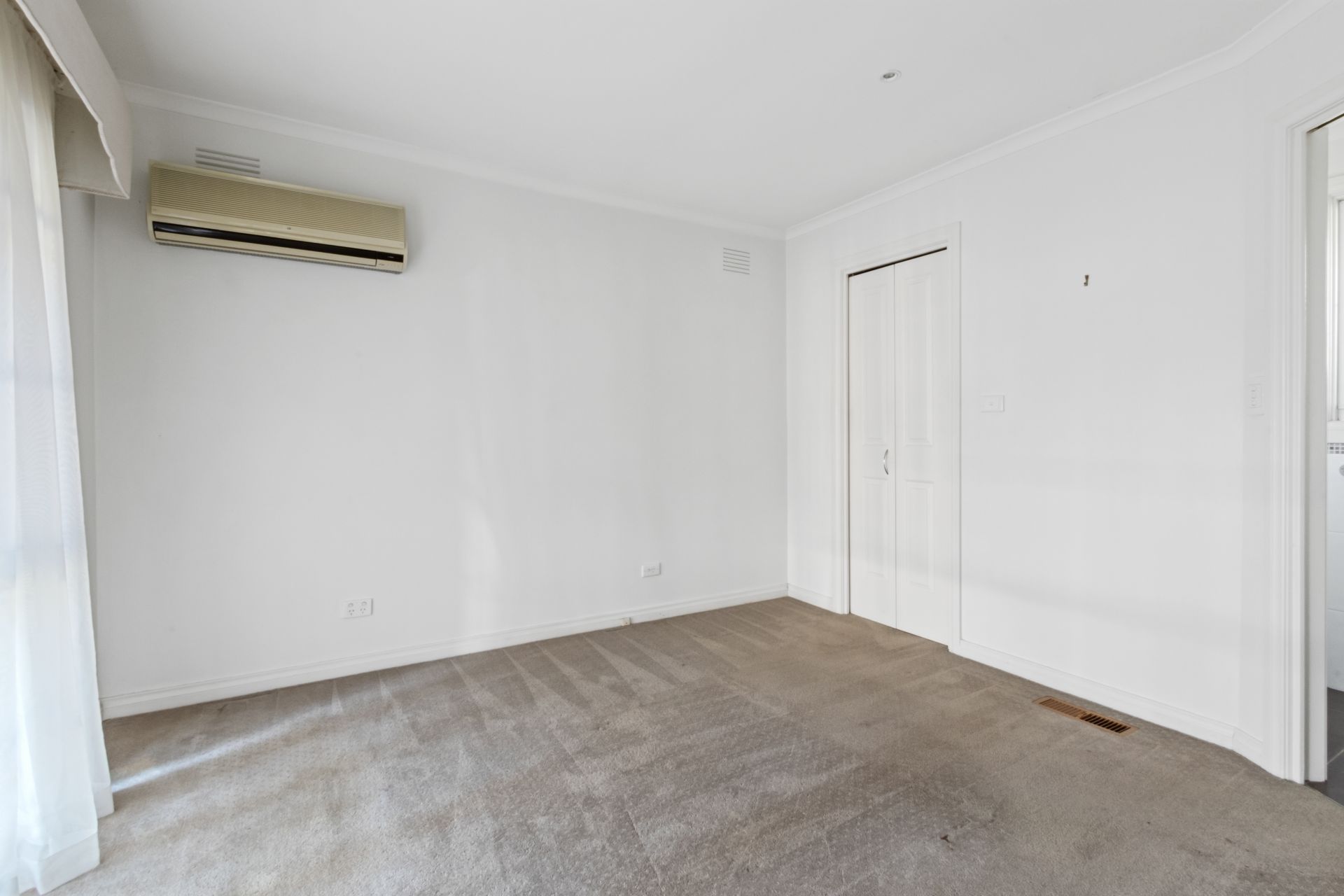 Beautifully Presented Family Home!