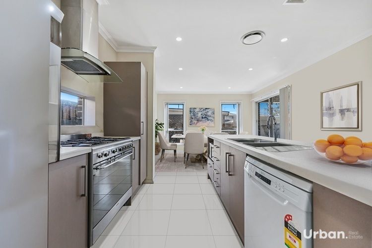 Colebee 7 Alderton Drive