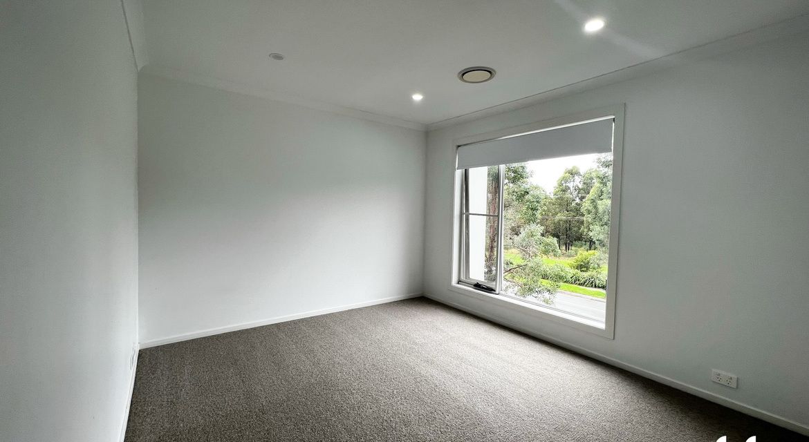 Denham Court 209 Jamboree Avenue