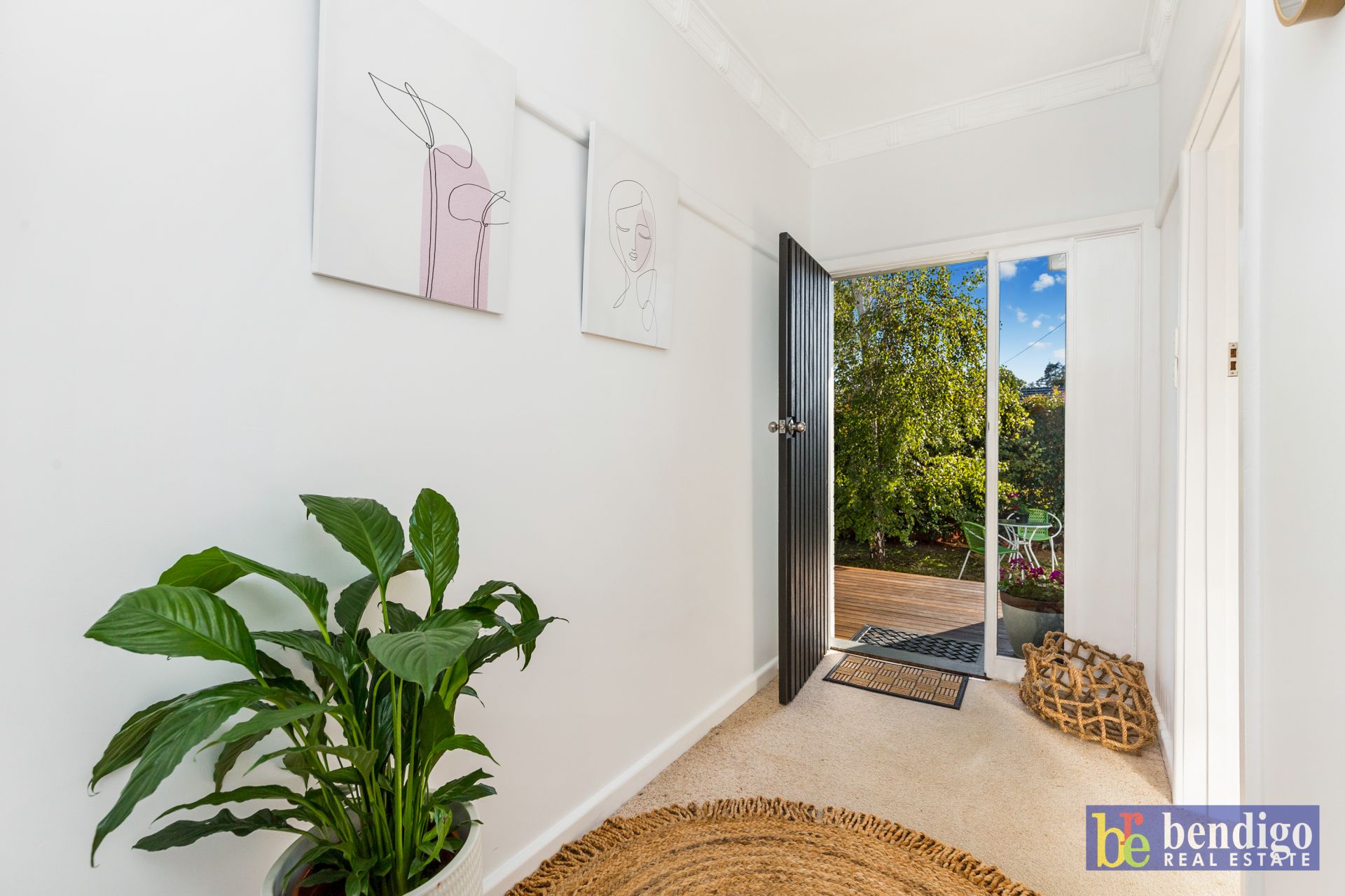 8 Theodore Street Flora Hill VIC, Hill - Thumbnail 4