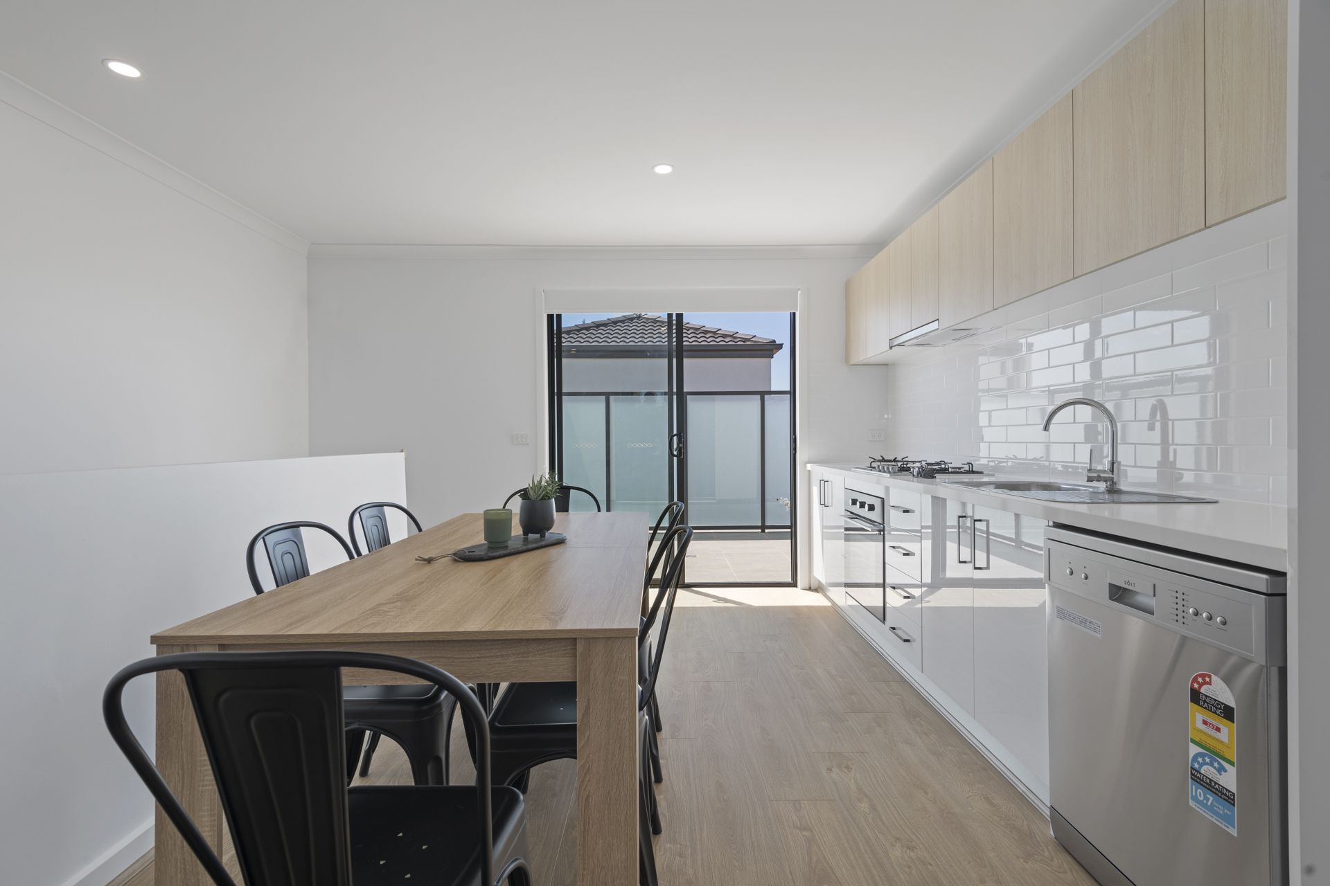 MODERN TOWNHOUSE IN PRIME LOCATION