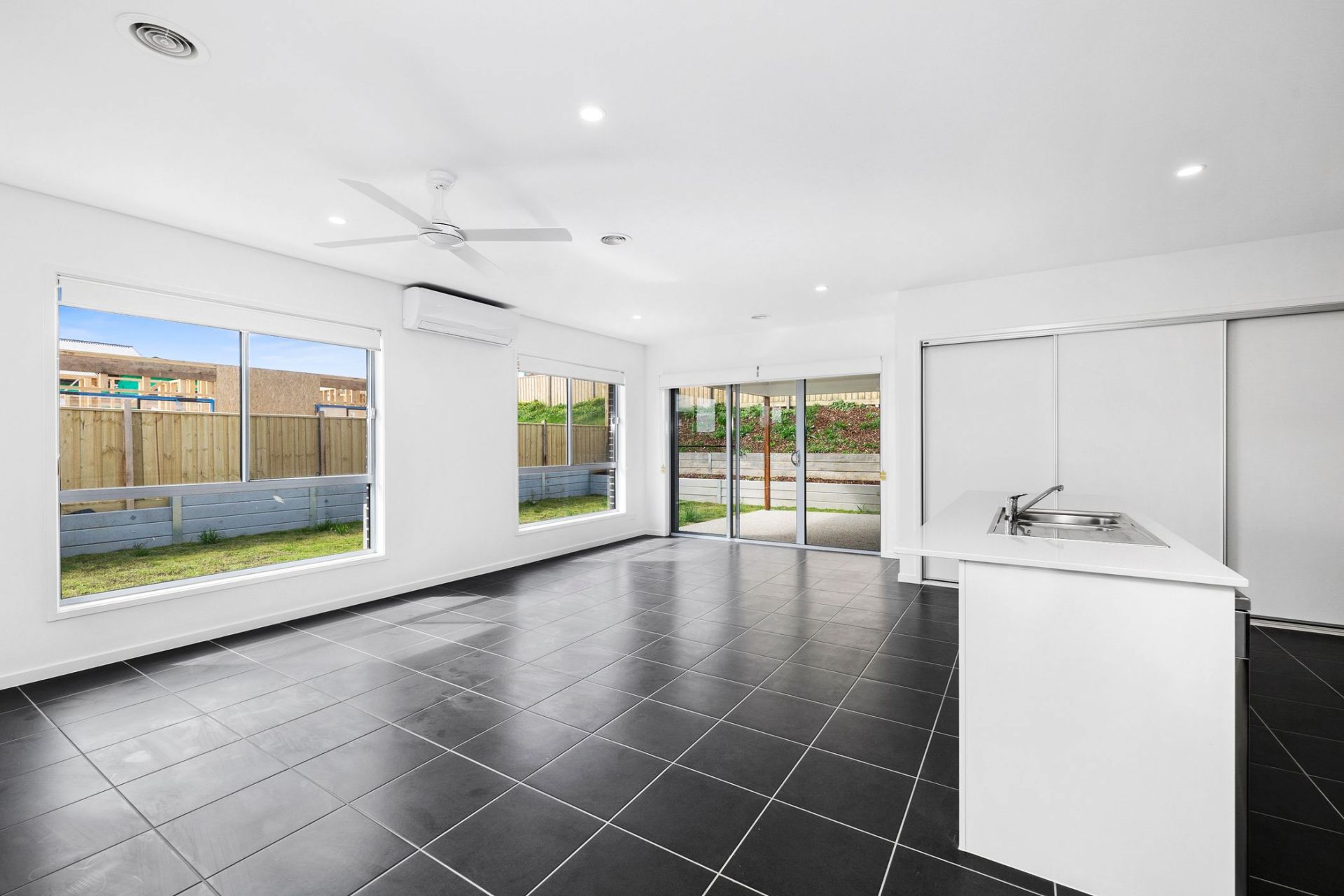 14 Brownlee Boulevard, Winter Valley, Winter Valley - Thumbnail 6