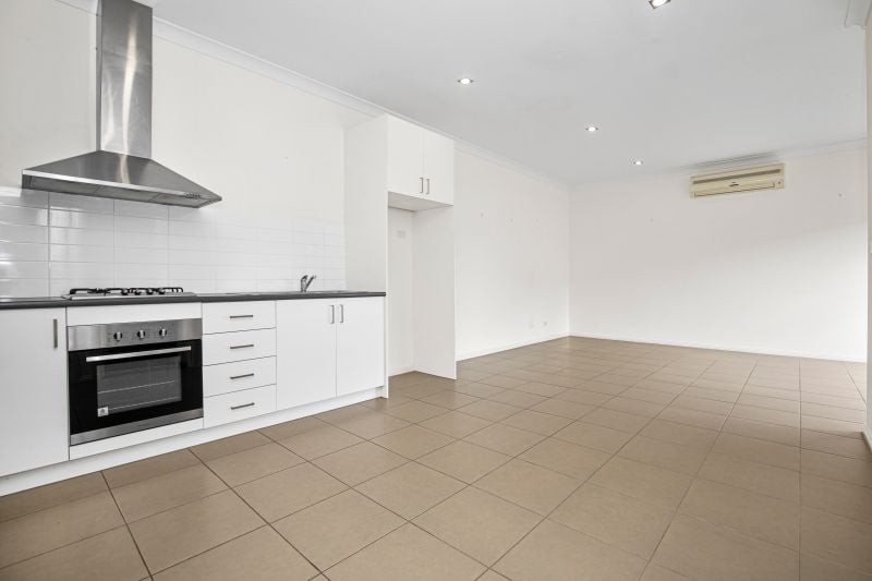 3/2 Hamilton Court, Lalor