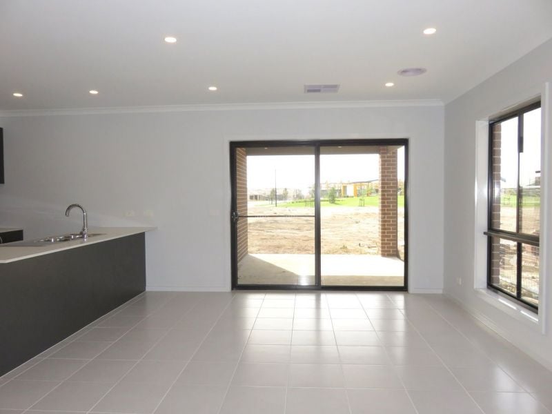 16 Liddiard Way, Mickleham