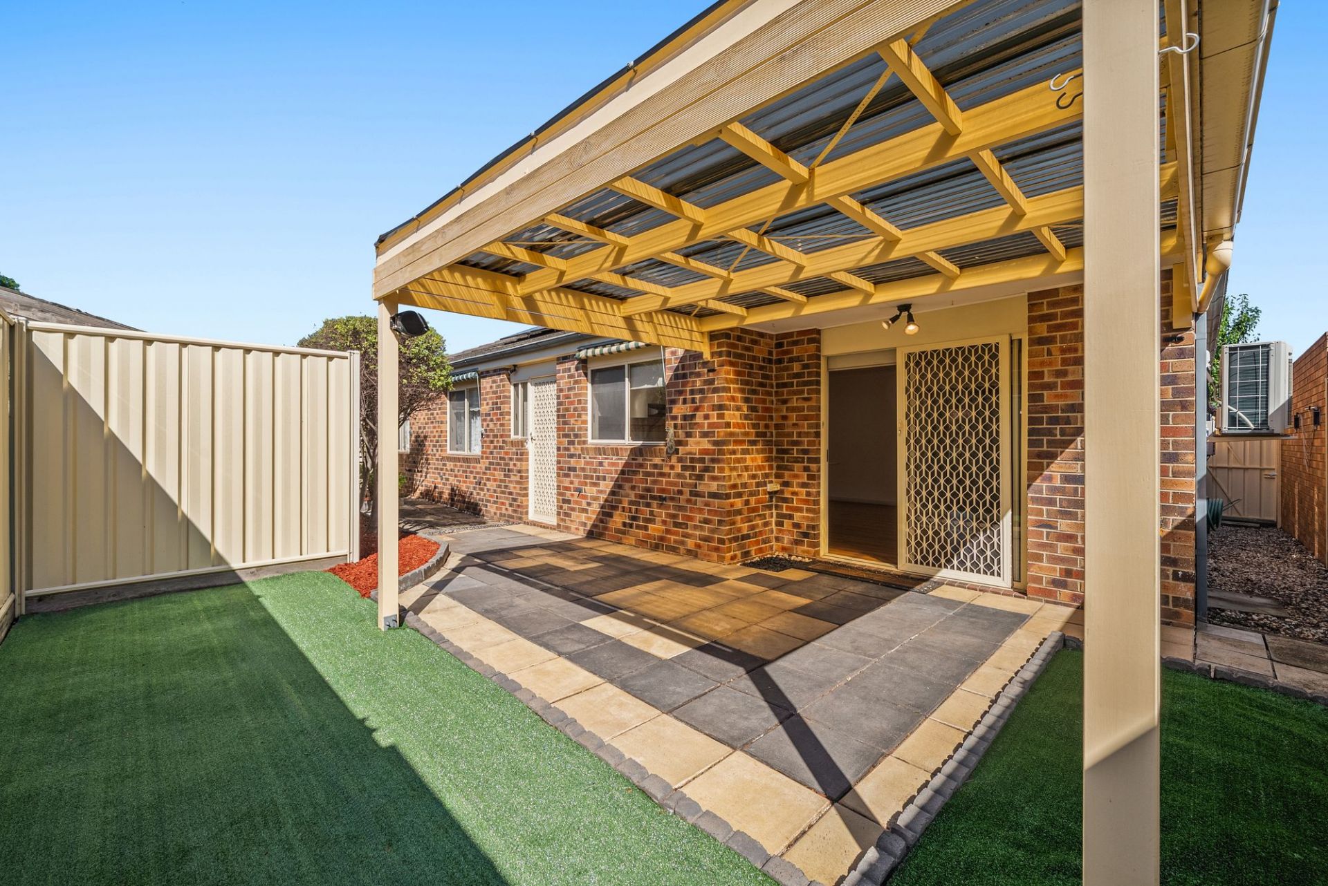 Big on Space, Low on Maintenance – The Perfect All-Rounder in Prime Mill Park!