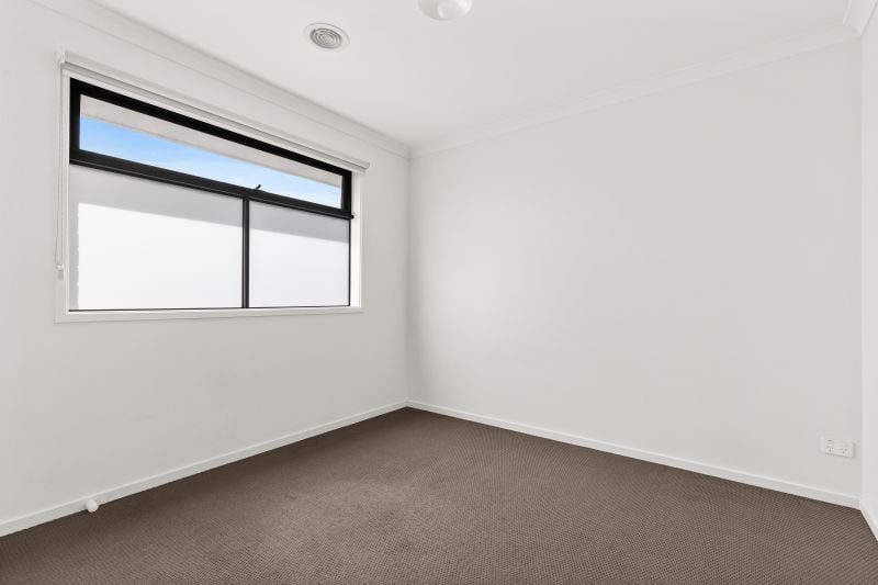 11 Barkers Crescent, Mickleham