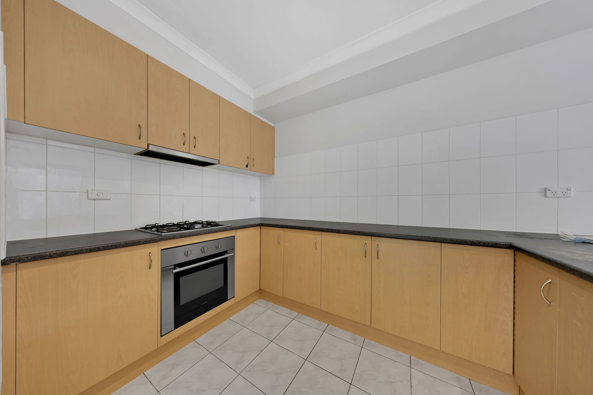 Modern Comfort & Convenience in Prime Reservoir Location