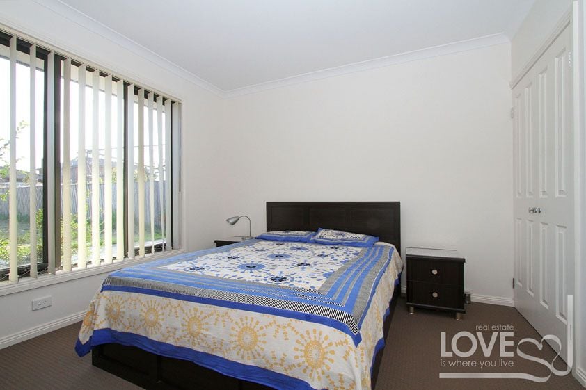 WALKING DISTANCE TO EPPING TRAIN STATION & PACIFIC EPPING!