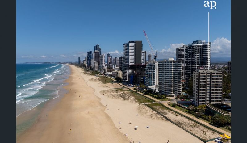 4/29 Northcliffe Terrace, Surfers Paradise - Thumbnail 4