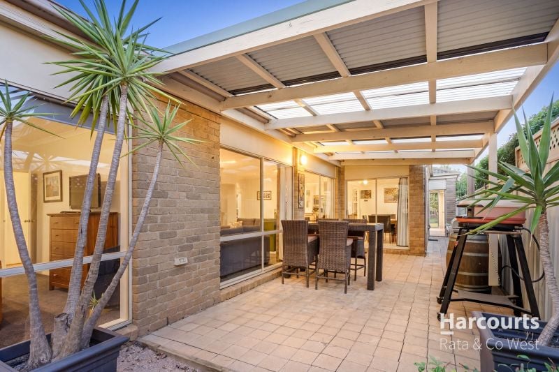 34 Blakeville Drive, Caroline Springs