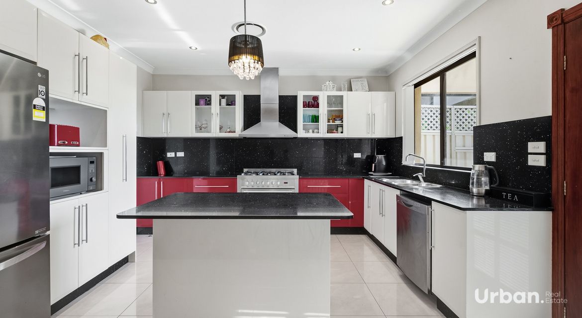 Casula 41 Roth Street