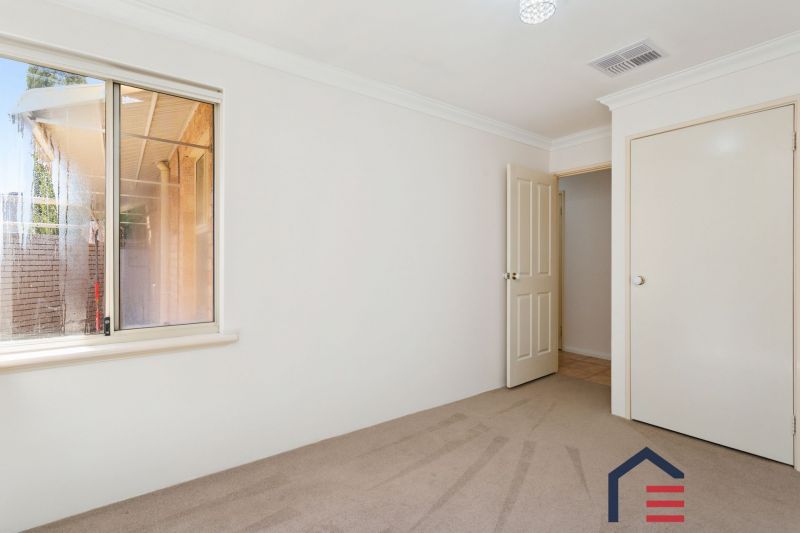 1/11 Camden St, Dianella
