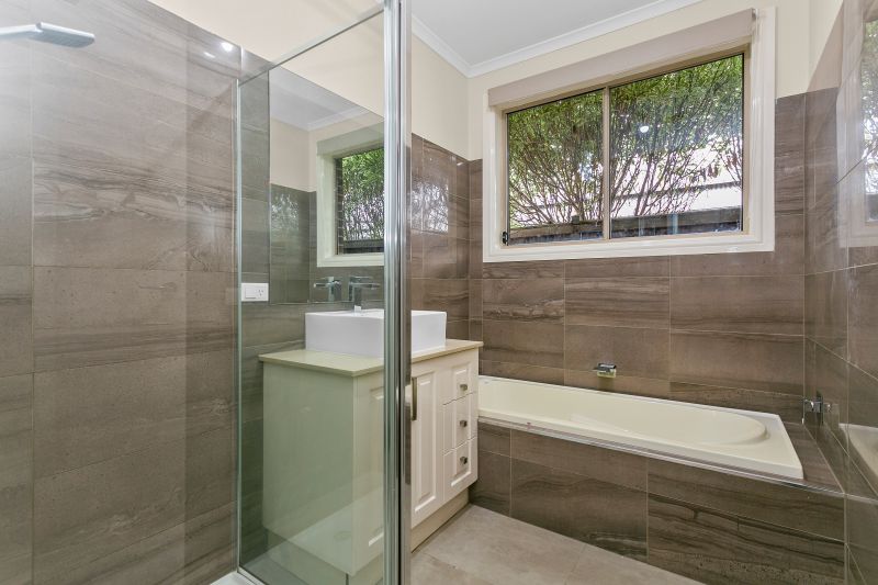 24 Samson Brook Drive, Wallan