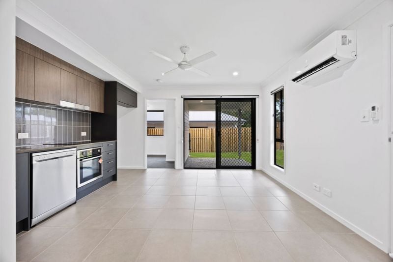 2/17 Tranquility Boulevard Morayfield QLD, Morayfield - Thumbnail 2