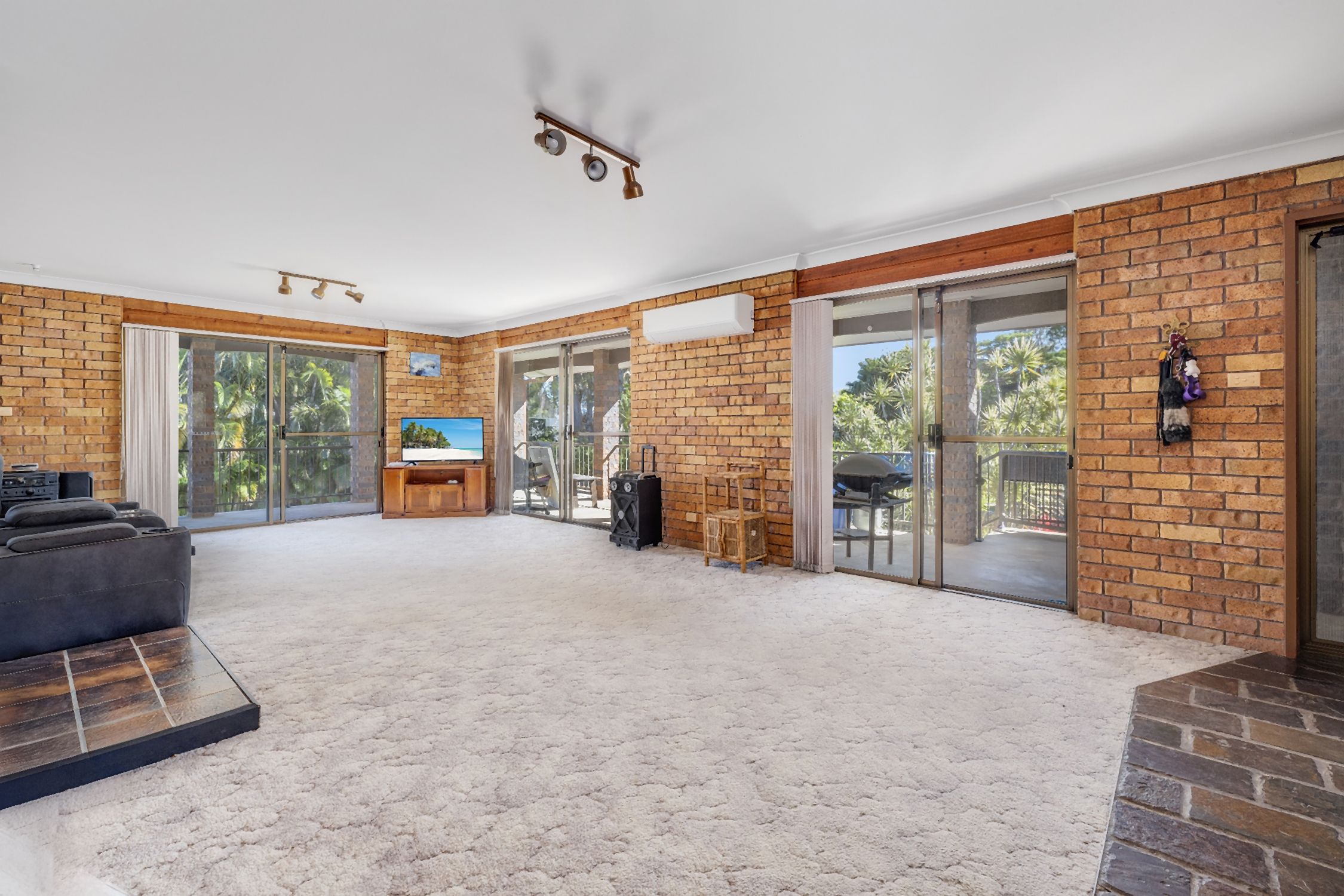 25 Bay Street, DUNBOGAN NSW 2443