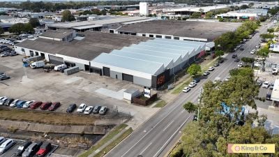 Affordable Showroom/warehouse on Main Road