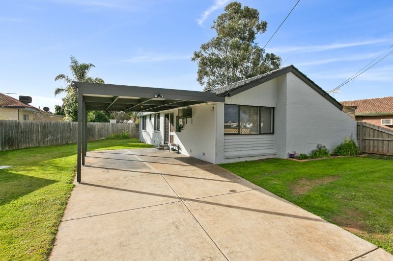 3 Bridge Road, Melton South