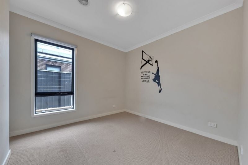 6 Meadowcroft Road, Wollert