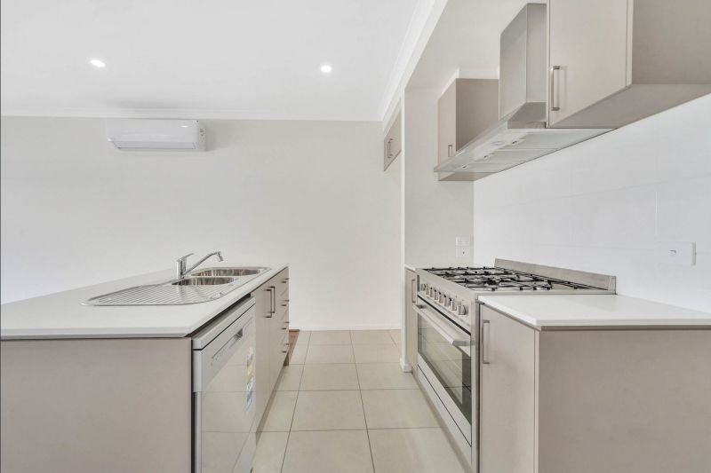 23 Midnight Circuit, South Morang, South Morang - Thumbnail 5