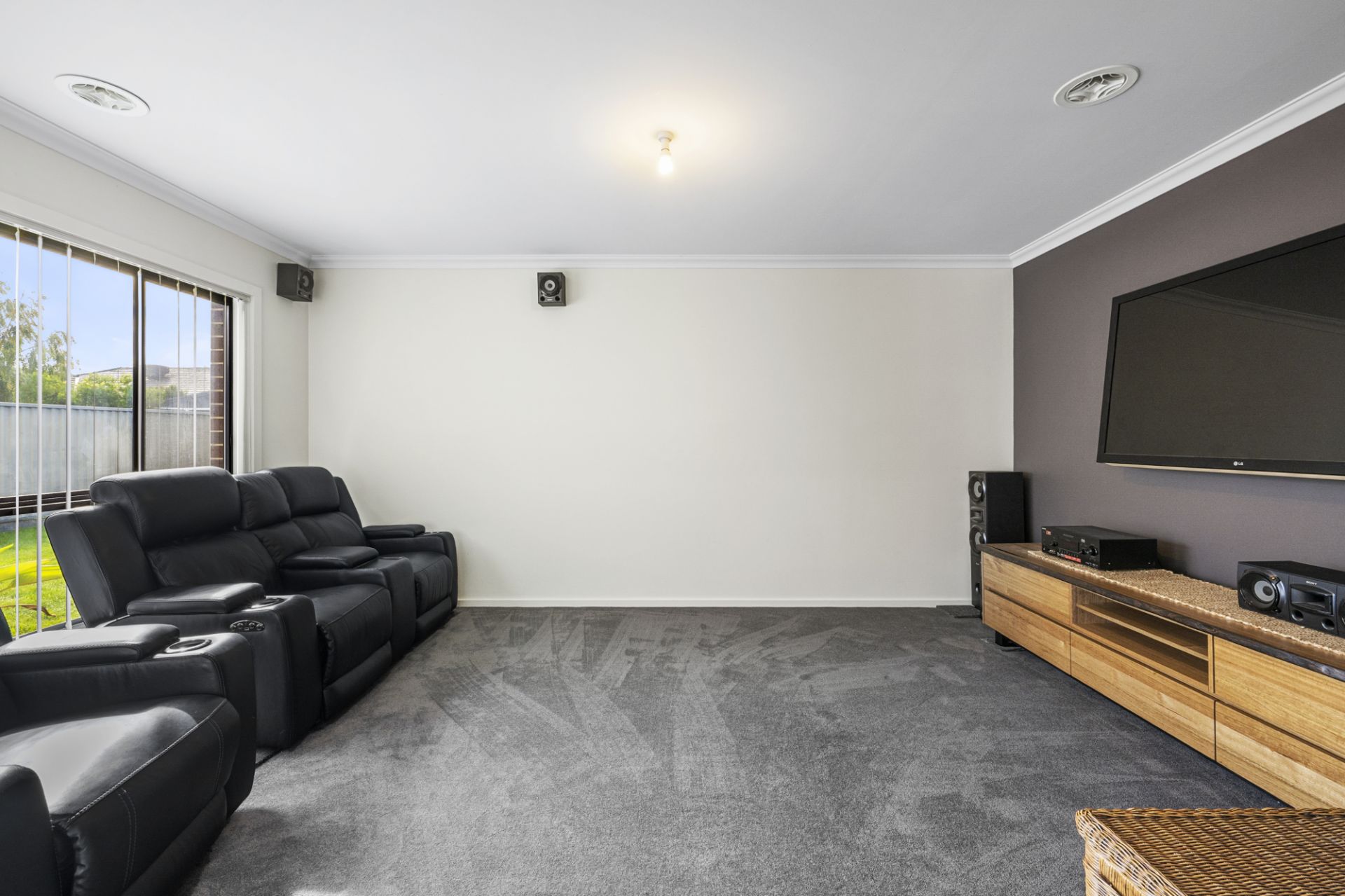 14 King George Way, Mitchell Park, Mitchell Park - Thumbnail 5