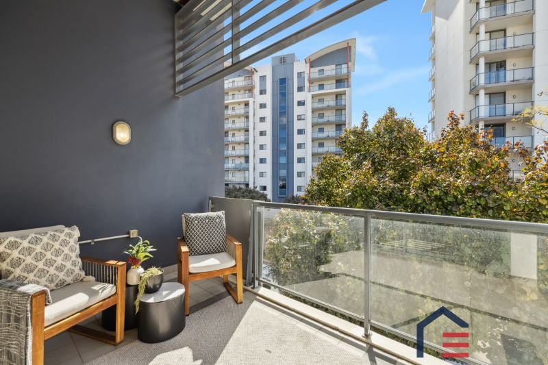 8/11 Tanunda Drive, Rivervale