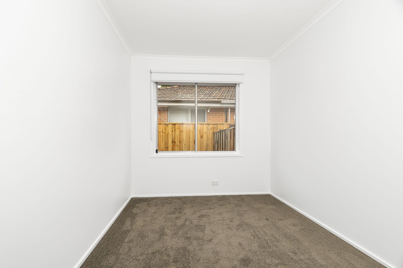 LOW MAINTENANCE 2 BEDROOM