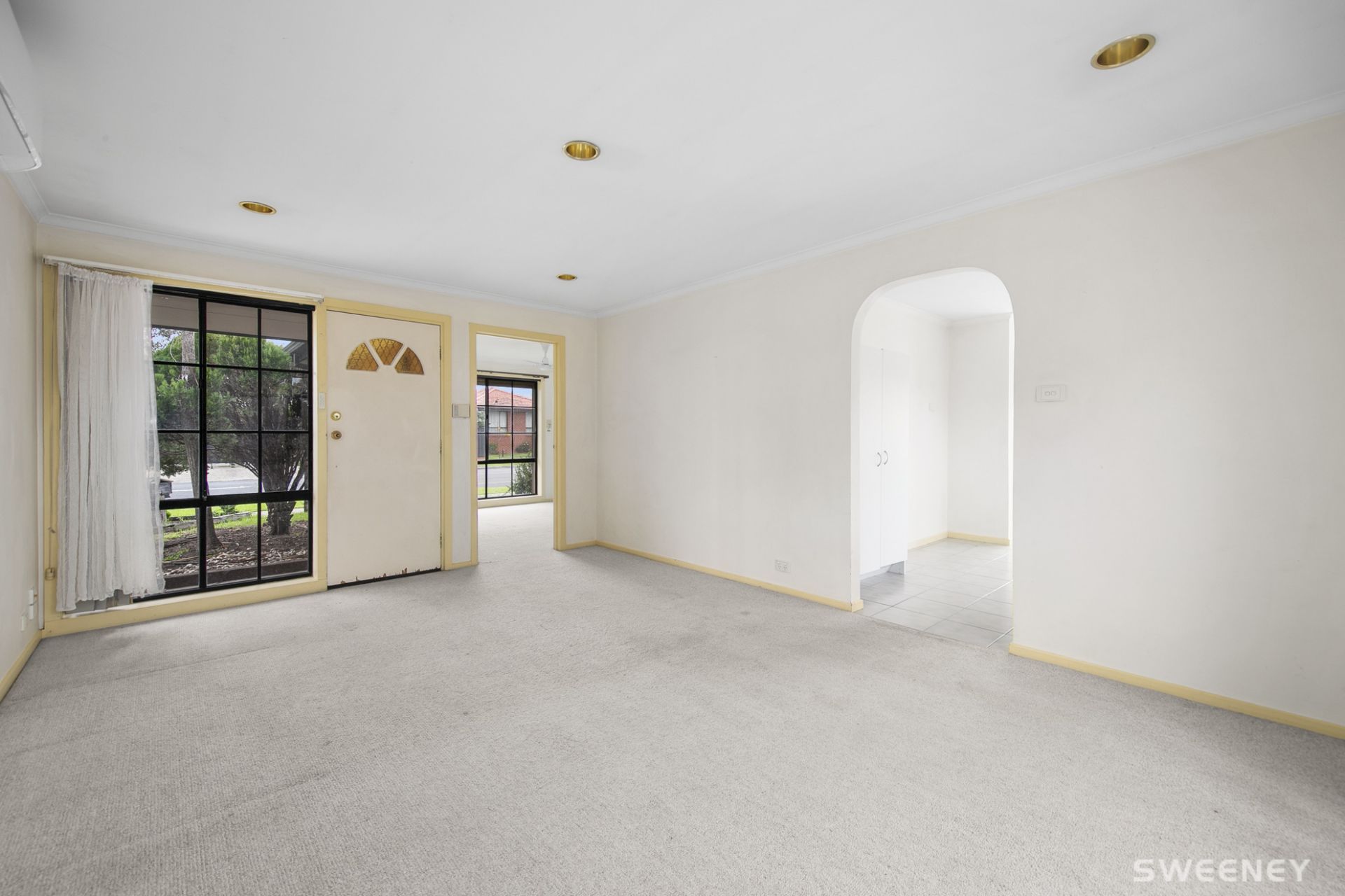 1/24 Newham Way, Altona Meadows - Thumbnail 3