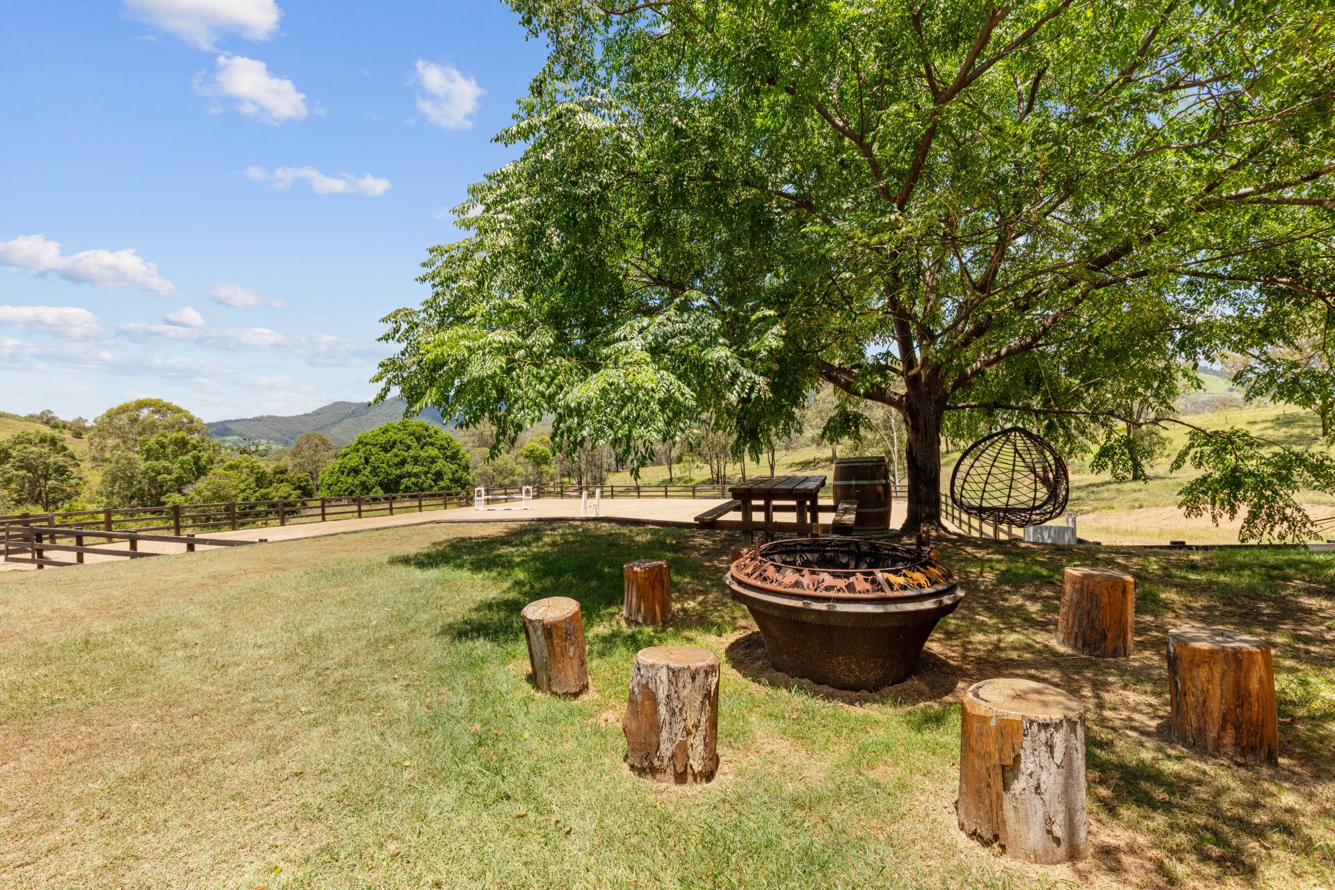 147 Geiger Road, Upper Glastonbury - Thumbnail 3