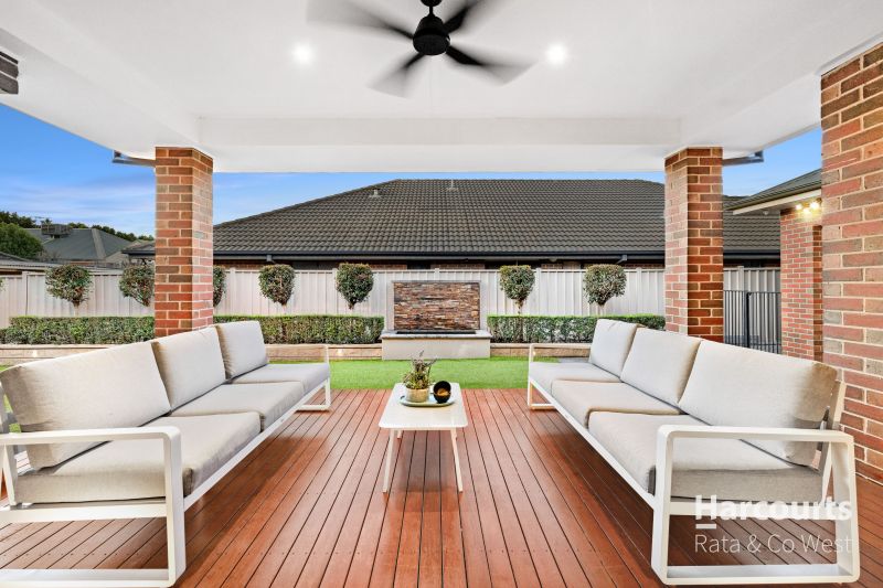 16 Lindley Avenue, Caroline Springs