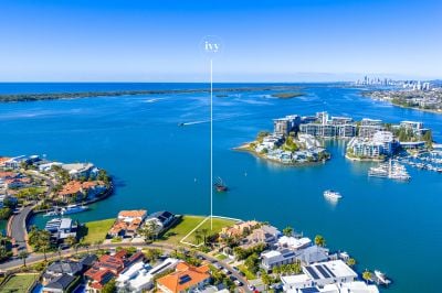 Panoramic Broadwater Views from a Coveted Waterfront Position