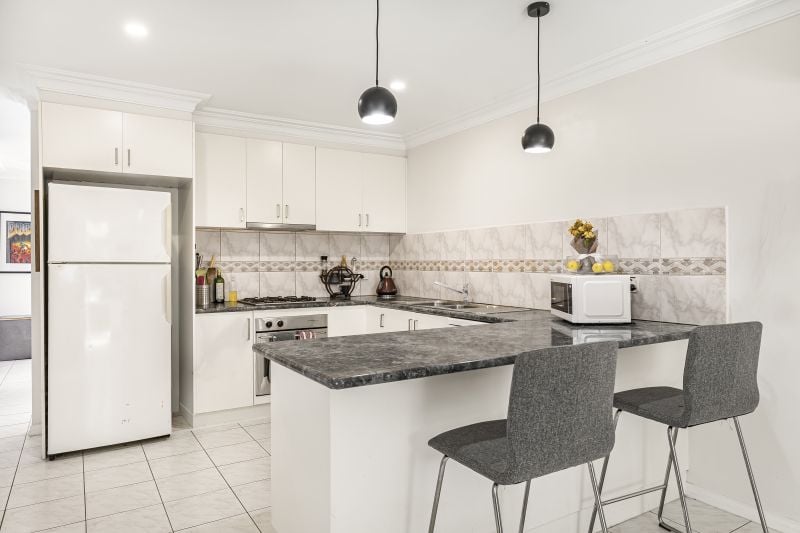 3/2 Clara Street, Fawkner