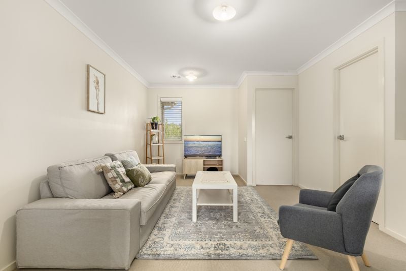 8 Hillgrove Way, Mernda