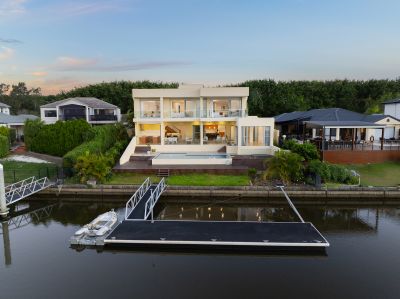 Waterfront Luxury Home in Prestigious Hope Island Location.