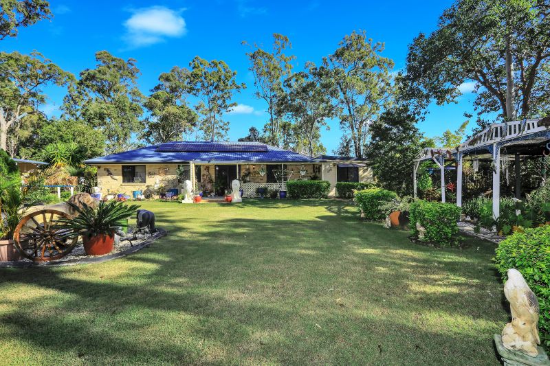 121 Sunnybrae Circuit, Redridge, Redridge - Image 1