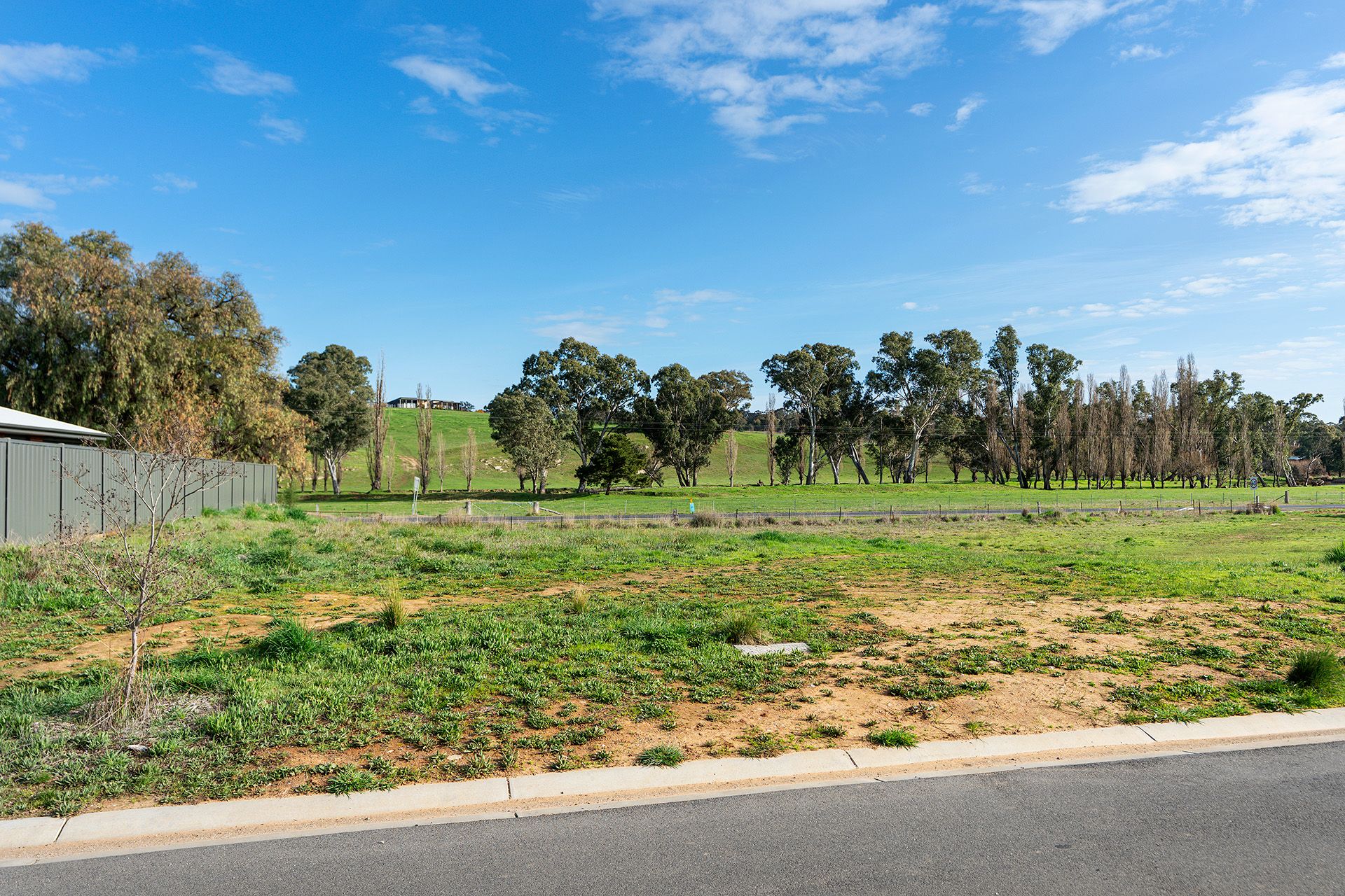 1-11 Midland Highway, Campbells Creek - Thumbnail 5