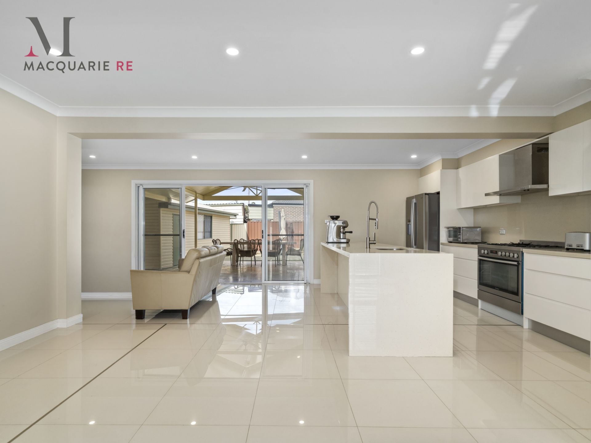 22 Dampier Crescent Fairfield West NSW, Fairfield West - Thumbnail 4