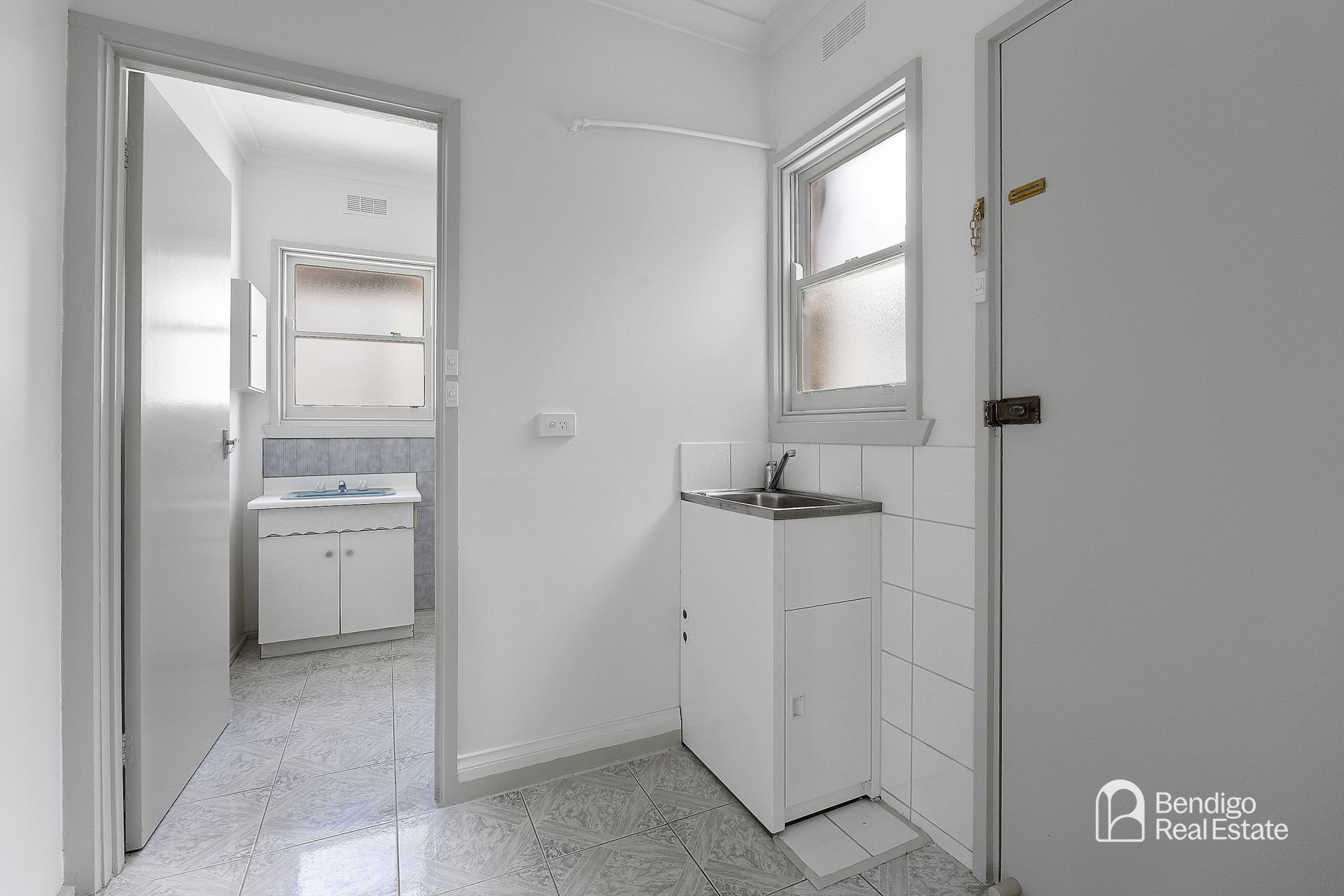 3/3B Spring Gully Road Quarry Hill VIC, Hill - Thumbnail 6