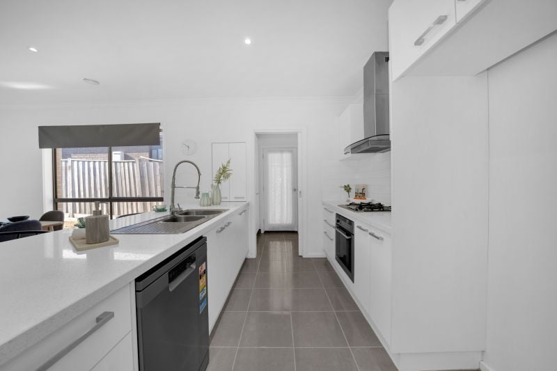 11 Blue Hill Way, Wollert