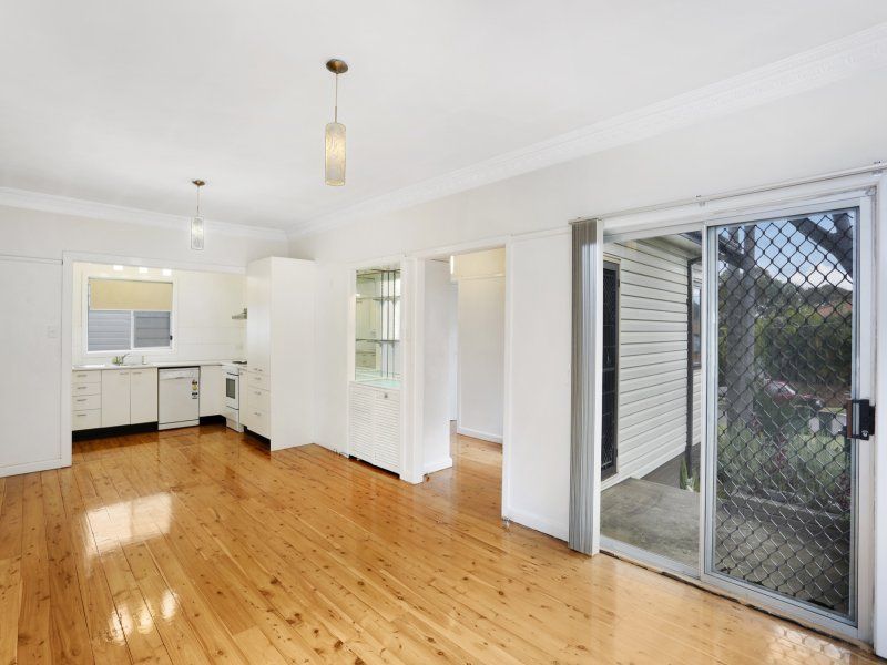 6 Binney Street, CARINGBAH SOUTH, Caringbah South - Thumbnail 3