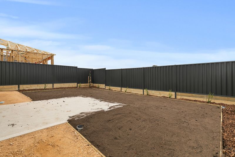51 Oleander Circuit, Beveridge