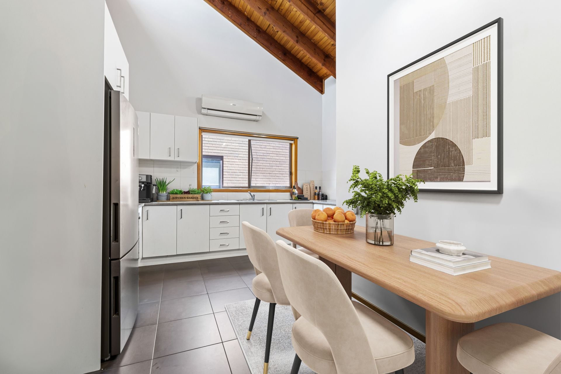 Stylish Living In A Convenient Bundoora Location