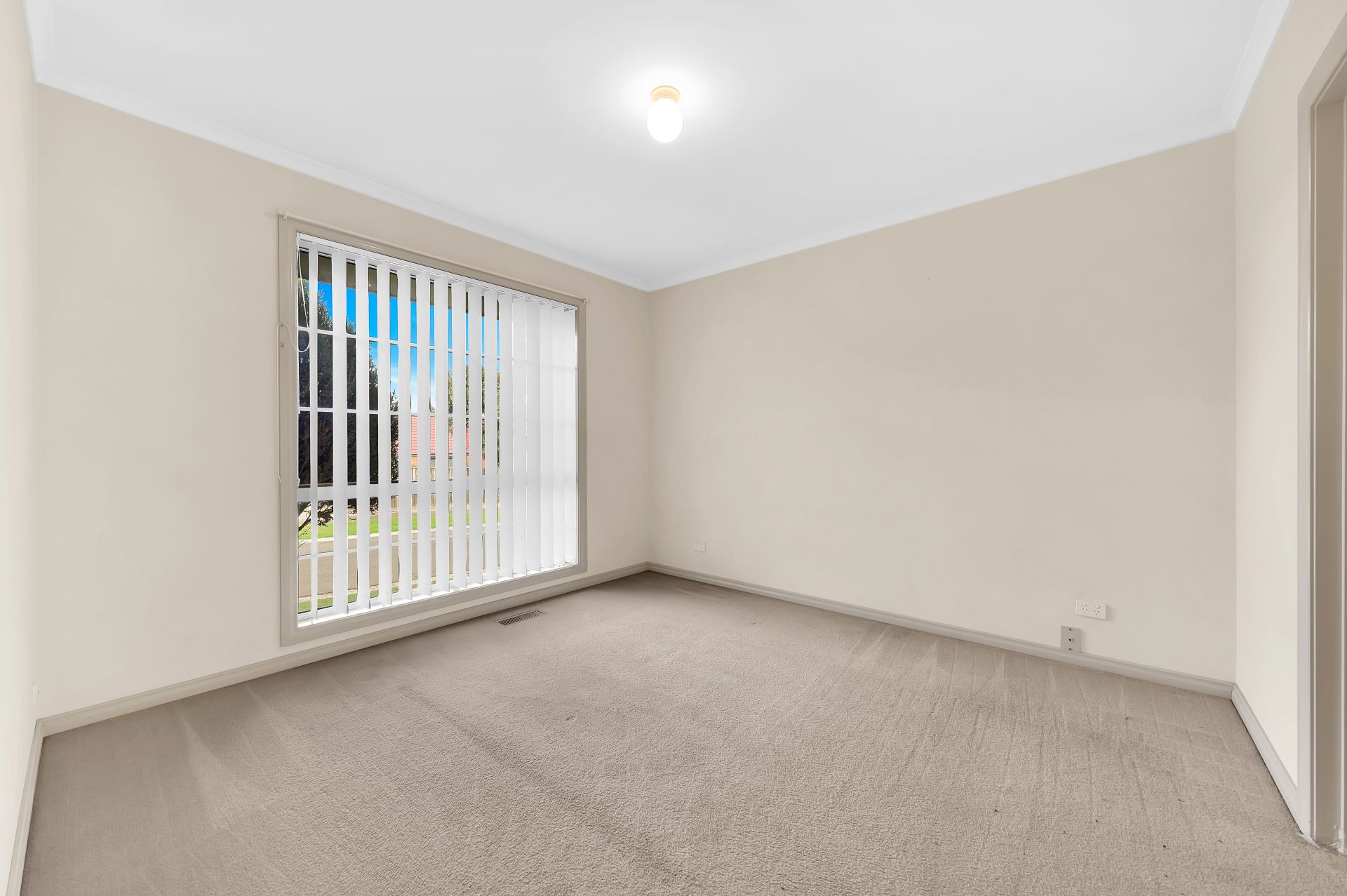 Convenient Living in a Prime Location