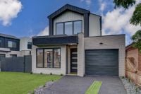 1/22-24 Darebin Boulevard, Reservoir